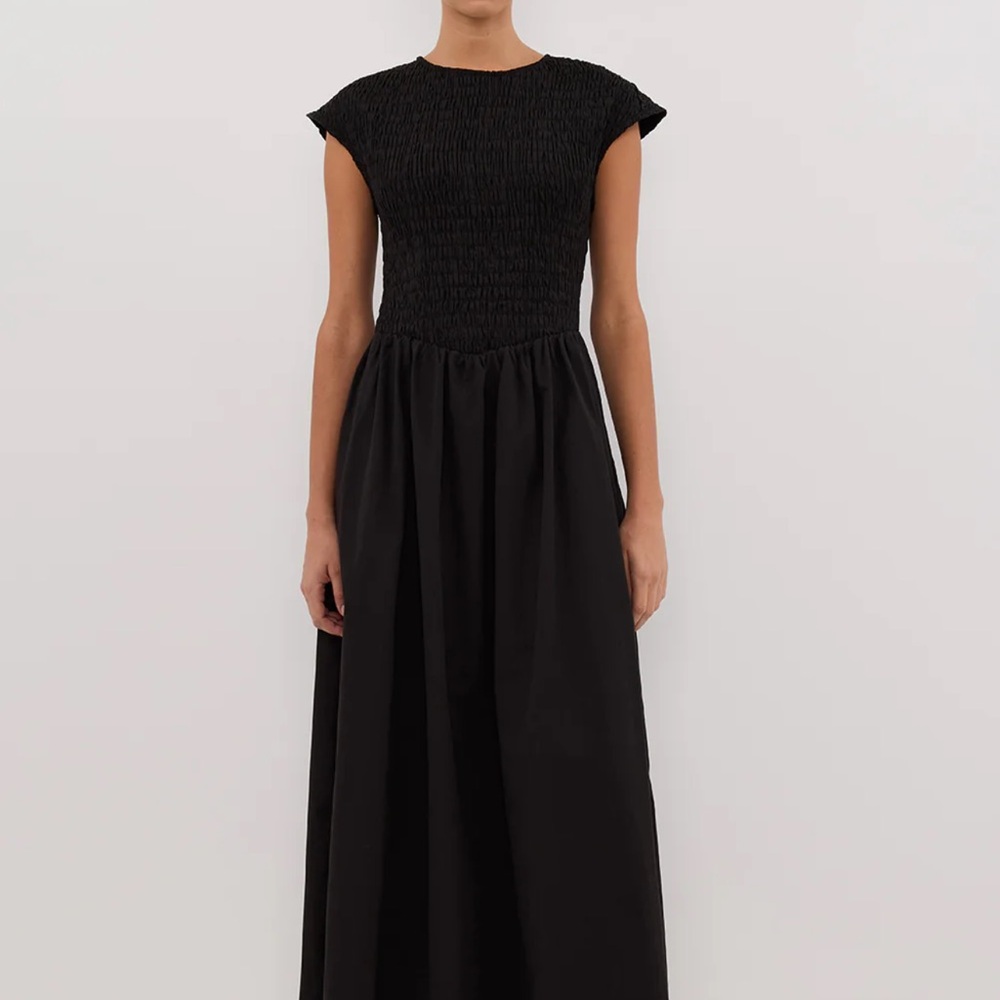 Roma Elegant Black Midi Dress